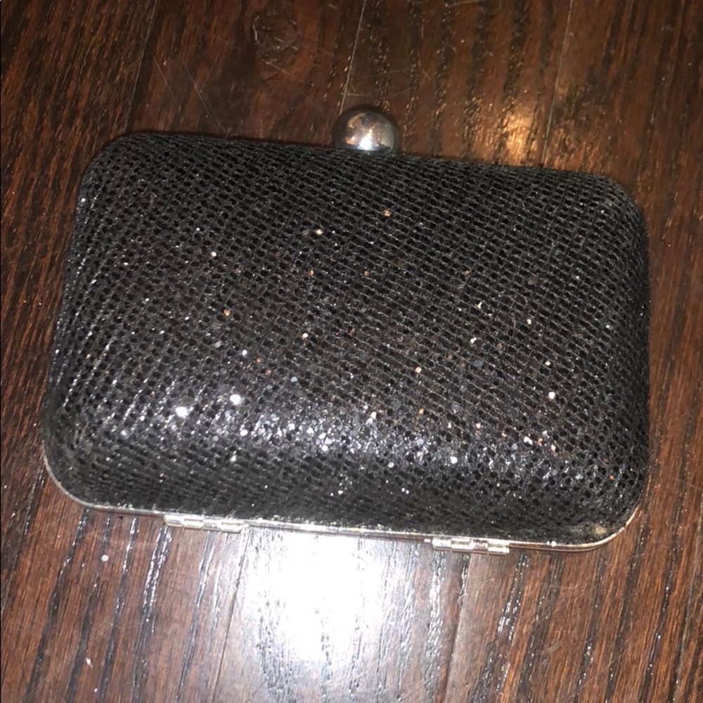Sequin clutch